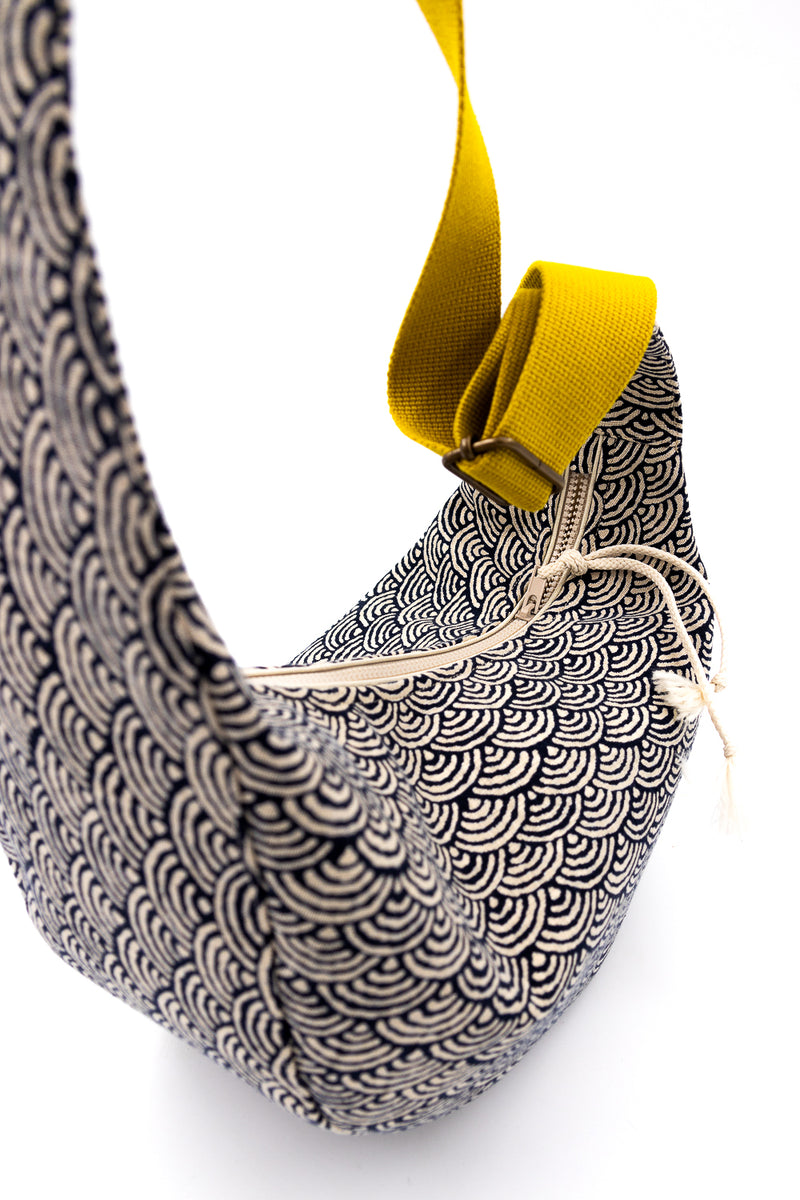sac "moon bag" - motif vague - tissu traditionnel japonais