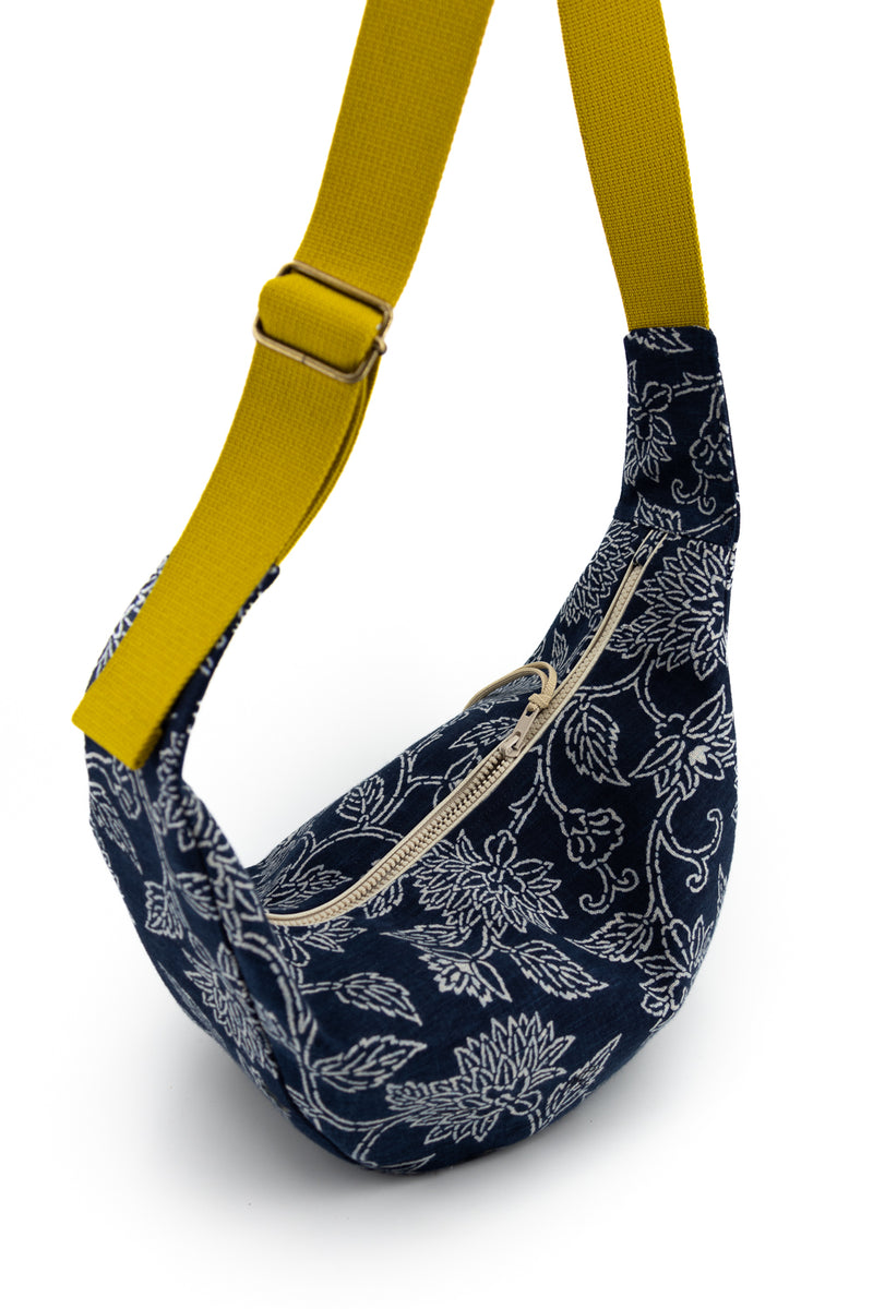 sac "moon bag" - indigo floral - tissu traditionnel japonais