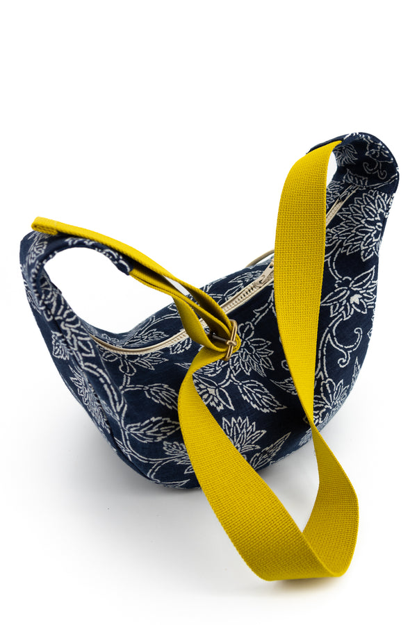sac "moon bag" - indigo floral - tissu traditionnel japonais