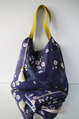 sac "Kumi" avec pochette - motif sakura bleu